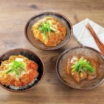 カツ丼専門店「たけふく」のメニュー（阪急阪神ビルマネジメント提供）