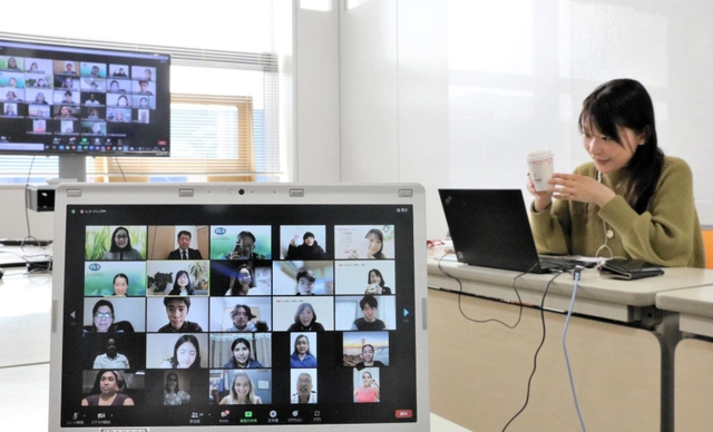 国内外から参加があったオンラインセミナー＝９日、神戸市中央区港島中町７、ＵＣＣホールディングス