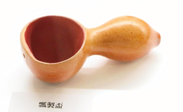 趣向を凝らした杯も＝神戸市東灘区魚崎西町１