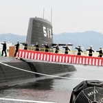 海上自衛隊に引き渡された潜水艦「たいげい」＝９日午前、神戸市兵庫区和田崎町１、三菱重工業神戸造船所（撮影・大島光貴）
