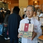 21日に閉店する菊水総本店で、感謝の気持ちを口にする代表の堀木利則さん＝神戸市中央区多聞通３