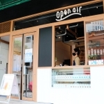「オープンエア神戸元町店」の外観＝神戸市中央区三宮町３