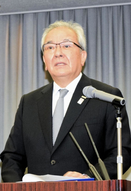 会見する大阪銀行協会の高島誠会長＝大阪市中央区谷町３