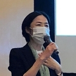 「企業ＳＤＧｓ講座」で講演するトヨタ自動車の大塚友美執行役員＝神戸市灘区六甲台町、神戸大学六甲台第２キャンパス