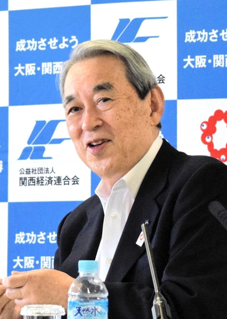 会見する関西経済連合会の松本正義会長＝大阪市北区中之島６
