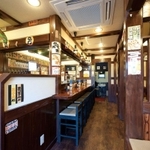 大衆居酒屋の雰囲気漂う既存店の内装（ダイキチシステム提供）