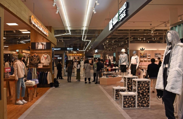 阪急西宮ガーデンズで同時オープンする「ＡＢＣマート　グランドステージ」と「オッシュマンズ」＝西宮市高松町