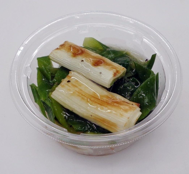 岩津ねぎと蒸し鶏の塩だれ（セブンーイレブン・ジャパン提供）
