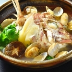 淡路島えびす鯛アラとあさりの酒蒸し（ワールド・ワン提供）