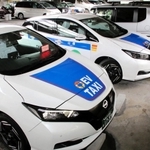 山陽タクシーが導入した電気自動車（ＥＶ）のタクシー＝神戸市垂水区東垂水町、同社垂水営業所