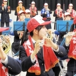 スペシャルムービーでテーマ曲の演奏とコーラスを担当した尼崎市立尼崎高校吹奏楽部の収録場面（阪神電気鉄道提供）