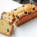 「酒粕パウンド丹波黒豆」（兵庫県提供）