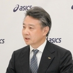 アシックスの次期社長に決まった富永満之常務執行役員＝１５日午後、神戸市中央区港島中町７、アシックス本社