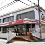 来年３月７日の閉店が決まった「コープ東加古川」＝２０２３年５月、加古川市平岡町西谷