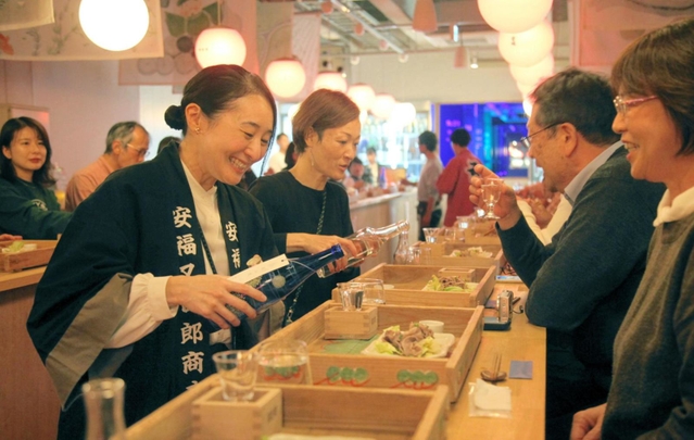 日本酒と肉との相性を楽しんだイベント＝神戸市東灘区御影本町３、灘五郷酒所