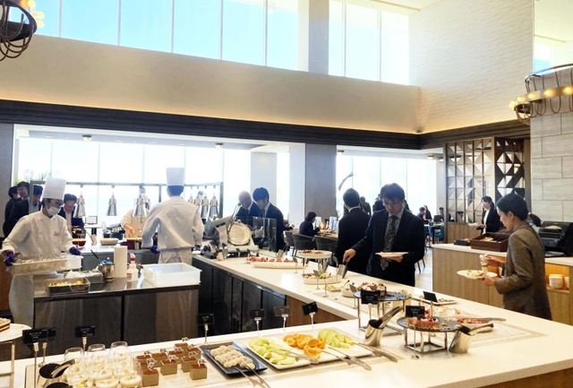 名称も新たになったレストラン「ＡＬＬ　ＦＬＡＧＳ」のレセプション＝神戸市中央区波止場町、神戸メリケンパークオリエンタルホテル