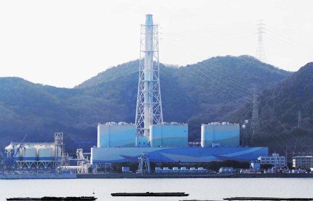 国内最大のバイオマス発電所として関西電力が３月に稼働を始めた相生バイオマス発電所＝相生市相生
