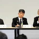 「アクティブトレッド」の技術説明会で質疑に応じる住友ゴム工業の役員たち＝東京都内（同社提供）