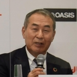 会見する関西フードマーケットの林克弘社長＝大阪市内