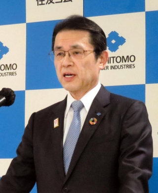 決算内容について説明する住友ゴム工業の山本悟社長＝東京都内（同社提供）
