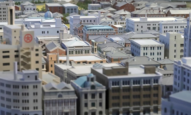 大丸神戸店方面から望む旧居留地の建築群＝神戸市立博物館（撮影・斎藤雅志）