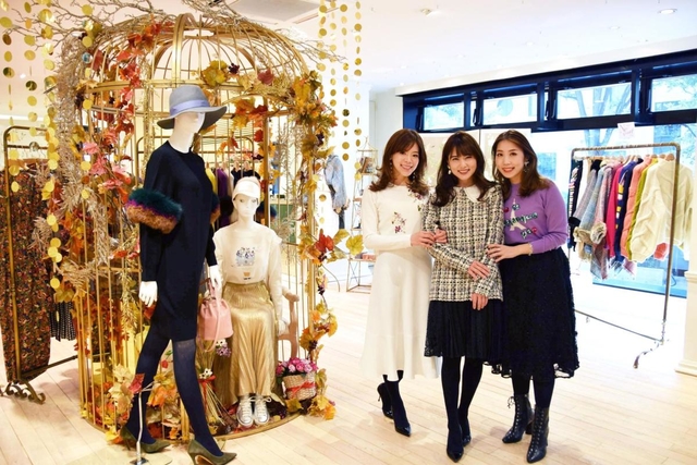 チェスティの歩みを語る（左から）高野未有さん、香山梨沙さん、北本真梨奈さん＝神戸市中央区江戸町