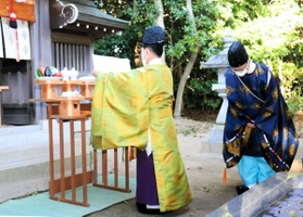 新型コロナ終息を祈願する神事＝多井畑厄除八幡宮