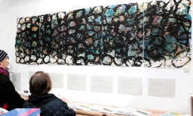 北海道の原野をイメージして描かれた作品＝花森書林