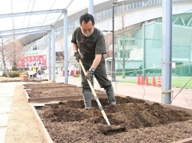 ノエビアスタジアム神戸の東側にオープンする貸農園「ノエスタ農園」＝神戸市兵庫区御崎町１（撮影・後藤亮平）