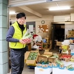 旧大安亭市場で１９２５年に創業した「恋水商店」の恋水賢弘さん＝神戸市中央区旭通３