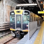 半地下の阪神岩屋駅ホーム＝神戸市灘区岩屋北町４