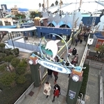 ２月末で閉鎖されるイルカライブ館など敷地東側＝神戸市須磨区若宮町１（撮影・秋山亮太）