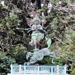 日本最大といわれる妙光院の馬頭観音＝神戸市中央区神仙寺通１