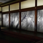 御影堂を再現した臨場感あふれる展示＝神戸市立博物館（撮影・中西幸大）