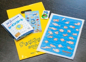 ６月に神戸市立須磨海浜水族園の年間パスポートを新規購入・更新した人にプレゼントするオリジナルグッズ（同園提供）