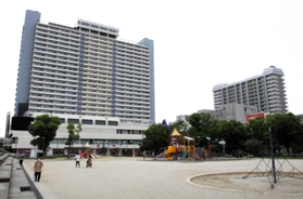 新しい西市民病院の建設予定地となった若松公園＝神戸市長田区日吉町１