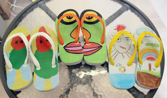 商品化されたビーチサンダル＝アグロガーデン神戸駒ヶ林店