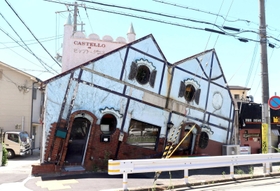 神戸新聞next 神戸 傾いた建物 中はどうなってるの 人の出入りなし 周辺取材をまとめると