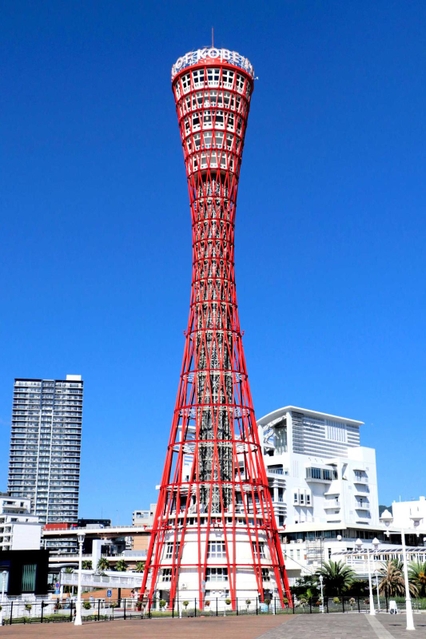 ２７日から長期休業に入る神戸ポートタワー＝神戸市中央区波止場町