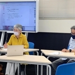 １９７８年に市民中心で保育園を立ち上げた経緯を話す堀内雅代さん（左）と山本健治さん＝神戸市長田区久保町６