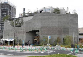 ２９日にオープンする「神戸ポートミュージアム」＝神戸市中央区新港町（撮影・辰巳直之）