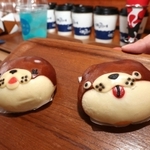 カフェスペースには展示生物をあしらったメニューも＝神戸市中央区新港町（撮影・辰巳直之）