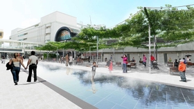 西神中央駅東側のプレンティ広場には水場やグリーンルーフを整備し、市民が滞留する憩いの場とする（神戸市提供）