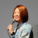 障害のある家族との苦しい体験を振り返り、「幸せの形は人によって違う」と語った岸田奈美さん＝神戸市中央区下山手通４、県民会館