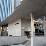 完成した「こども本の森　神戸」＝神戸市中央区加納町６