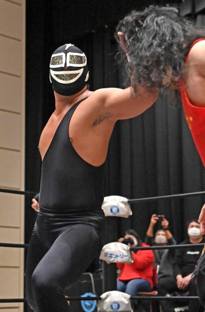 ２世レスラーとして、父の後を追うストロングマシーン・Ｊ選手＝横浜市（ドラゴンゲート提供）