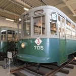 市民の足として活躍したかつての神戸市電。市営地下鉄の名谷車両基地で保存されている＝神戸市須磨区