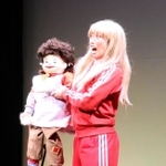 腹話術グランプリの出場者＝神戸市兵庫区新開地５