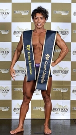 昨年、グランプリを受賞した当時の岡崎さん（ベストボディ・ジャパン協会提供）