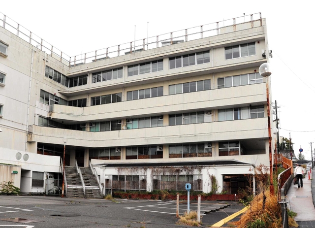 旧北区役所。この跡地に文化センターや図書館の移転が計画されている＝神戸市北区鈴蘭台西町１